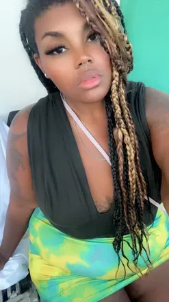 OnlyFans cuenta xlilbaddie27x avatar 1