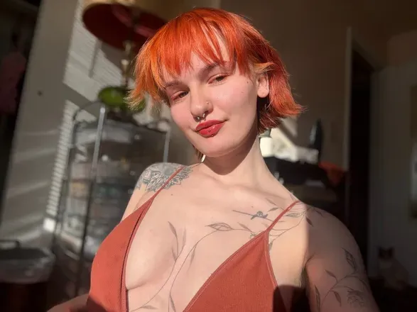 OnlyFans account  emilycici avatar 1