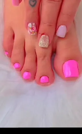 OnlyFans cuenta loreanyfeet header 2