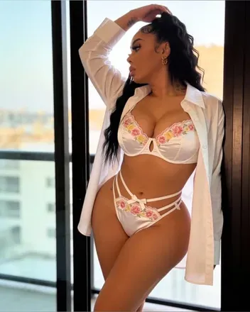 OnlyFans cuenta therealforeignbaddie avatar 1