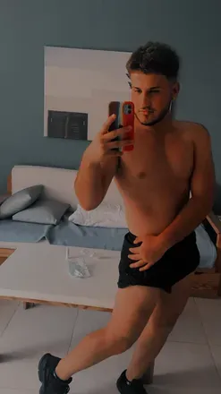 OnlyFans cuenta peti_b18 avatar 1
