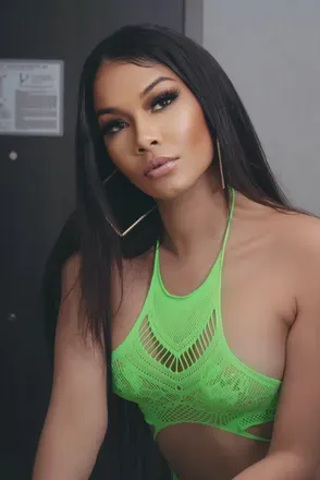 OnlyFans account  kyrabanxxz avatar 1