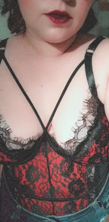OnlyFans cuenta curvy_thia header 2
