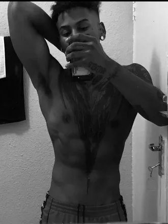 OnlyFans cuenta levi.de.ink header 2