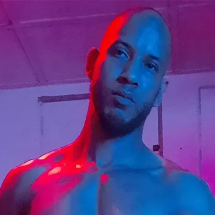 OnlyFans cuenta ythomas1981 avatar 1