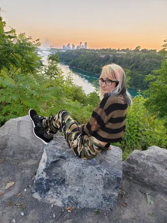 OnlyFans cuenta lizabethmaelynn header 2