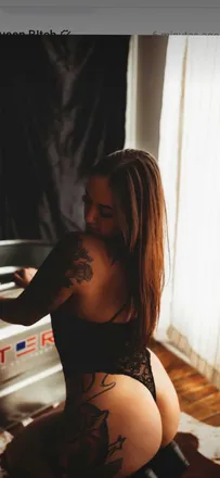 OnlyFans cuenta mouthylilmommy header 2