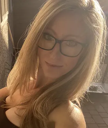 OnlyFans account  ava_asher avatar 1
