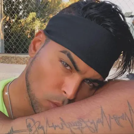 OnlyFans account  itz3lliott avatar 1