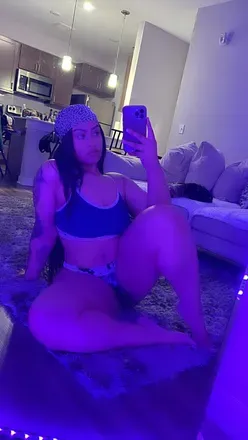 OnlyFans account  badgyal.chi avatar 1