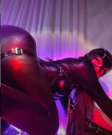 OnlyFans cuenta manyuhh header 2
