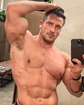 OnlyFans cuenta alessandrobuilder avatar 1