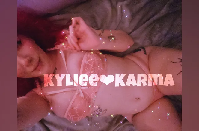 OnlyFans cuenta kylieekarmaxoxo header 2