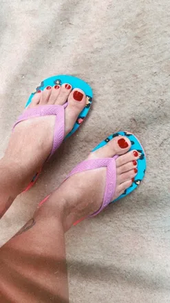 OnlyFans cuenta bia_feet header 2