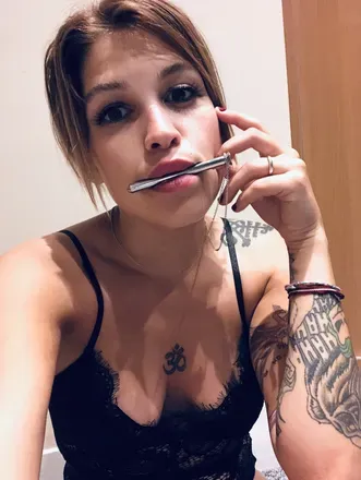 OnlyFans cuenta v_hint_on avatar 1