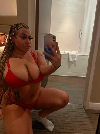 OnlyFans cuenta nawtyshawtym1 header 2
