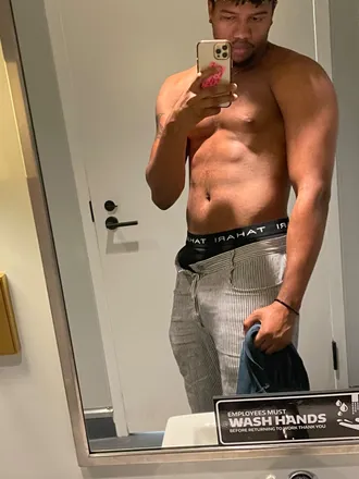 OnlyFans account  armanihyugaxxx header 2
