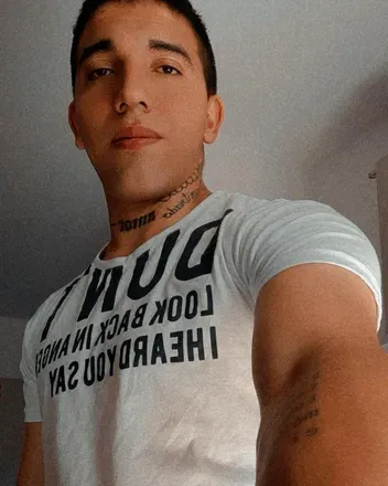 OnlyFans account  nikbatt avatar 1