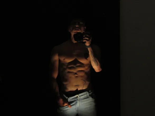 OnlyFans account  jun_fg header 2