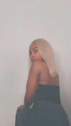 OnlyFans cuenta iamtoriw header 2