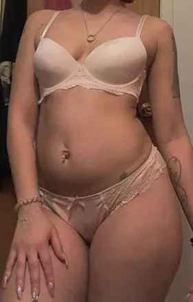 OnlyFans cuenta babygirlrican2020 header 2