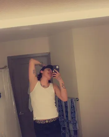 OnlyFans cuenta allucaneat21 avatar 1