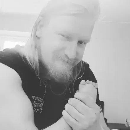 OnlyFans account  monodextrous header 2