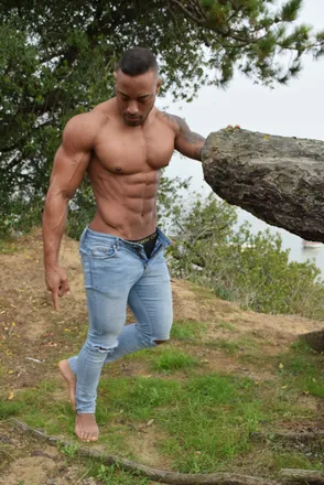 OnlyFans cuenta andrew.m header 2
