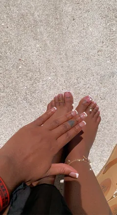 OnlyFans cuenta prettybrownfeet100 header 2