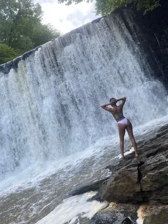 OnlyFans account  thevelvetsolace avatar 1