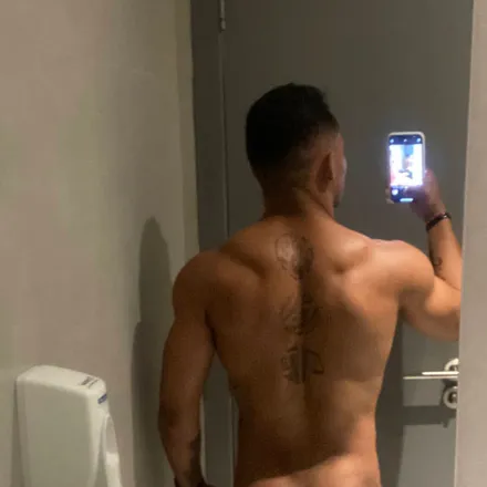 OnlyFans account  molekdavilla header 2