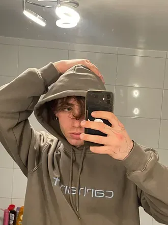 OnlyFans cuenta ale_bisognin avatar 1