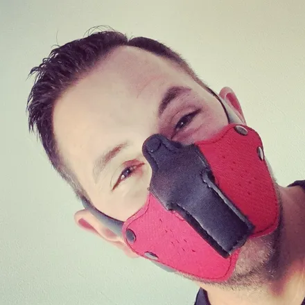 OnlyFans cuenta pup_flaks header 2