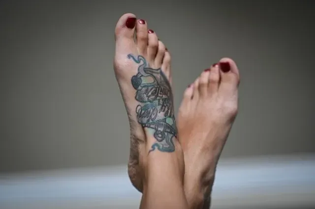 OnlyFans cuenta feetfetishmmmm avatar 1