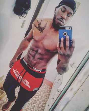 OnlyFans cuenta richhchocolatee header 2