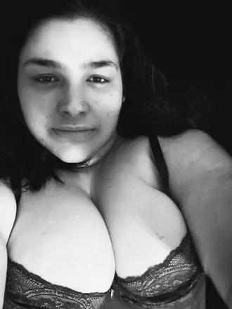 OnlyFans cuenta beautifulbbwqueen header 2