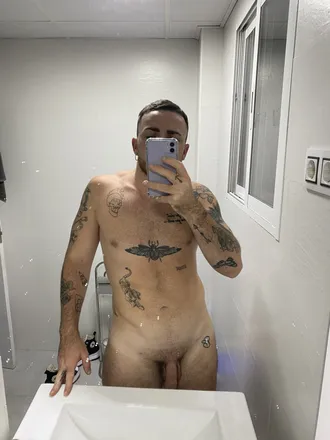 OnlyFans cuenta zequixxx header 2