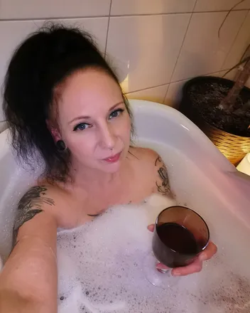 OnlyFans cuenta u213230932 header 2