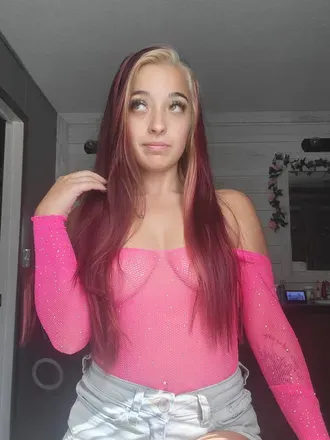 OnlyFans of funsizedbrat98