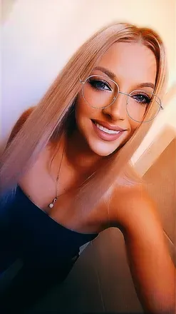 OnlyFans cuenta vitaminka18 avatar 1