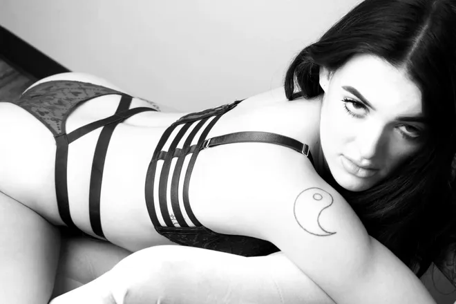 OnlyFans cuenta amitylacey11 header 2