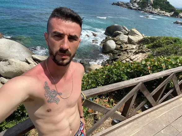 OnlyFans cuenta u76444399 header 2