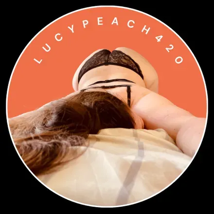 OnlyFans cuenta lucypeach420 avatar 1