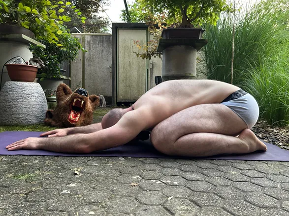 OnlyFans cuenta yoga_baer header 2