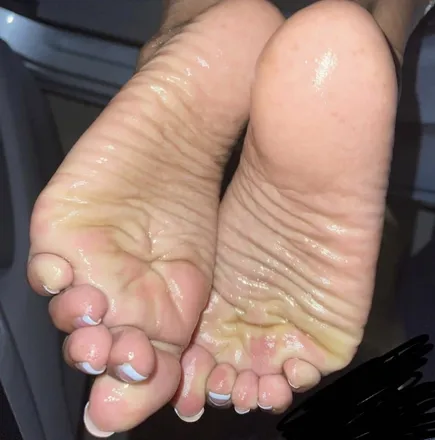 OnlyFans cuenta rgoodfeet header 1