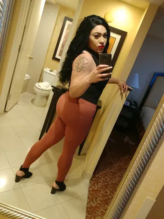 OnlyFans cuenta theofficialferrari header 2