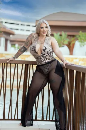 OnlyFans account  luckyb214 avatar 1