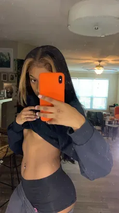 OnlyFans cuenta mllygrlwrld avatar 1