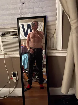 OnlyFans account  yxxngdxmxn avatar 1