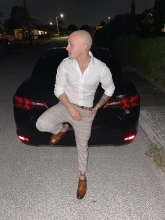 OnlyFans cuenta salvacuero header 2